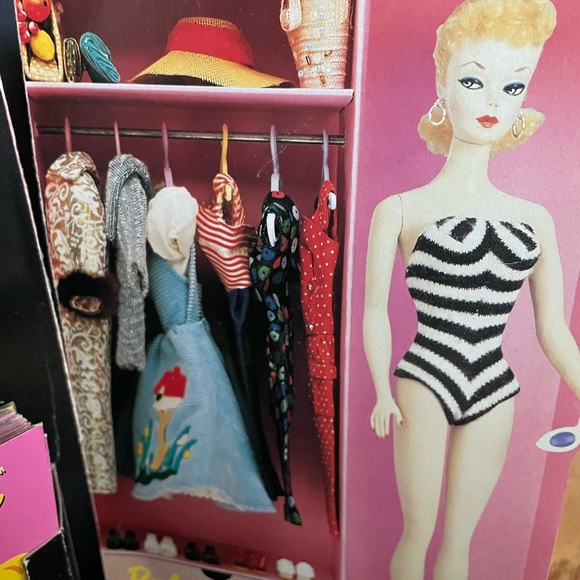 Barbie “from Barbie with Love advertising display pamphlet holder - Picture 4 of 11